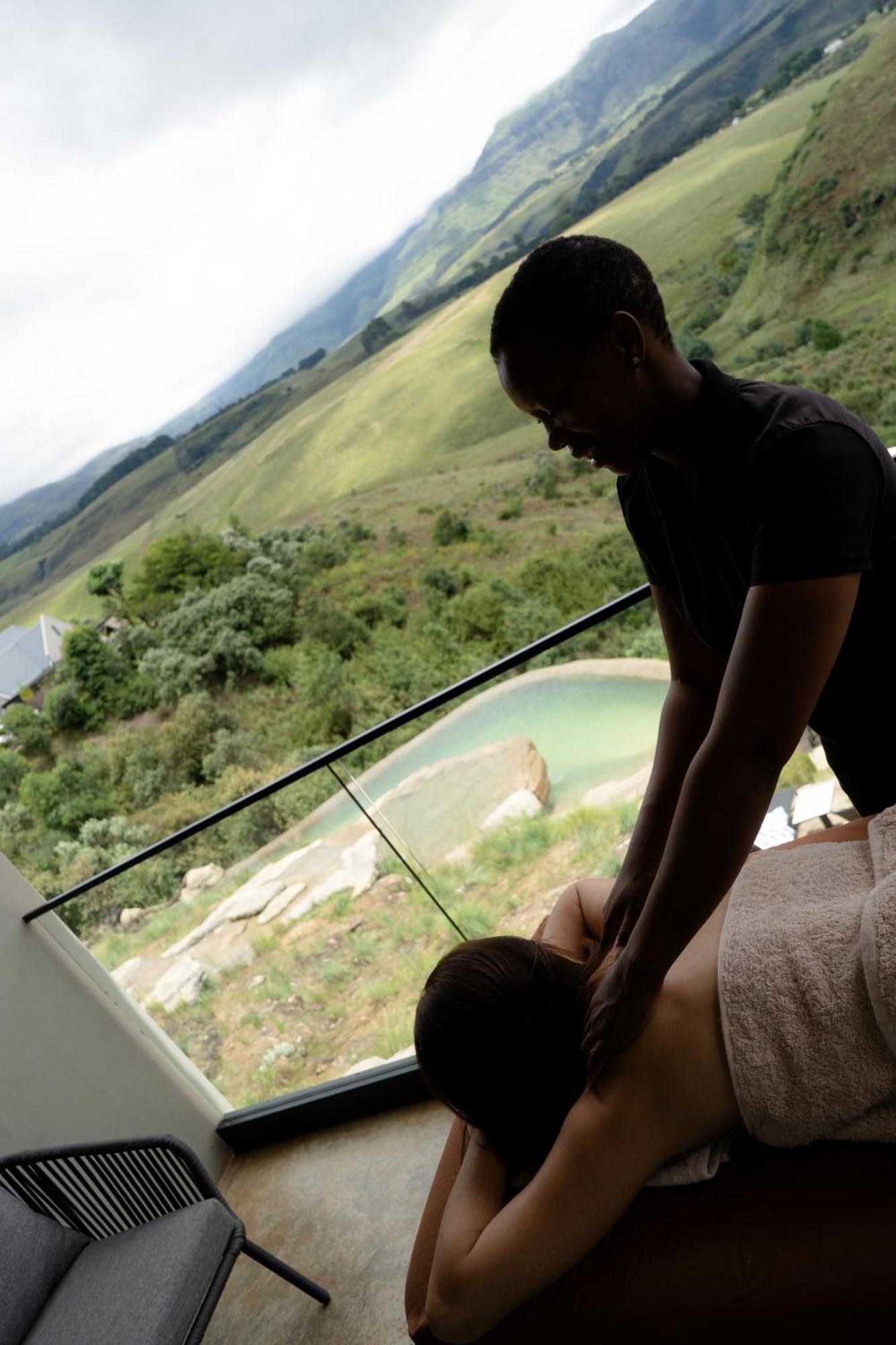 Dragonview Hotel